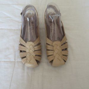 BARE TRAPS REALLY SANDALS